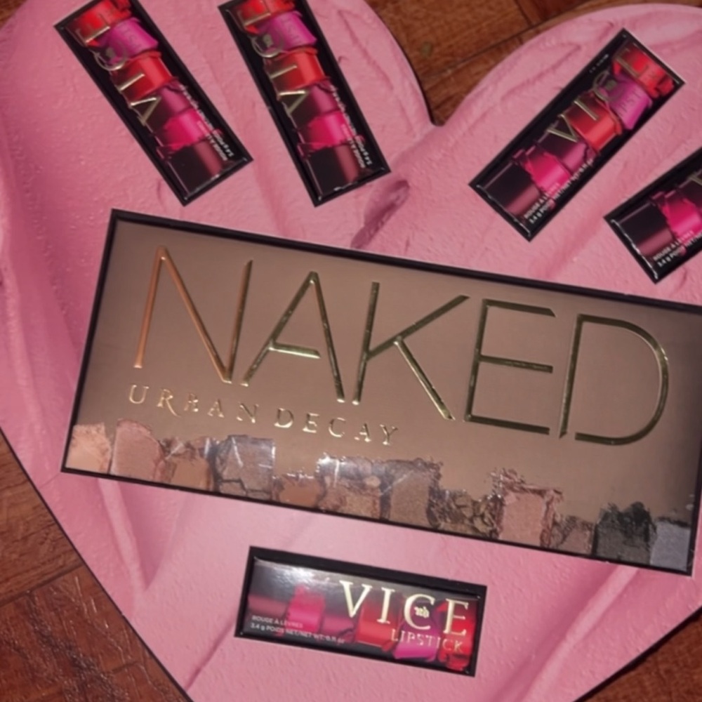 Urban Decay Naked Eyeshadow Palette with Vice Lipstick